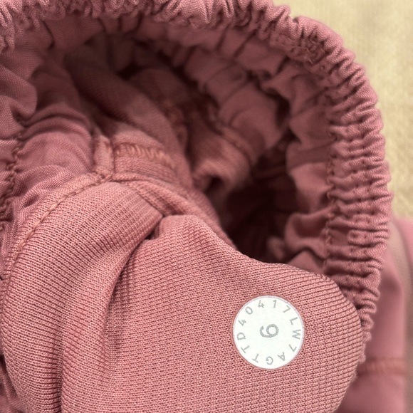 Lululemon Pink Hotty Hot Short II Long 4" - Picture 6 of 6